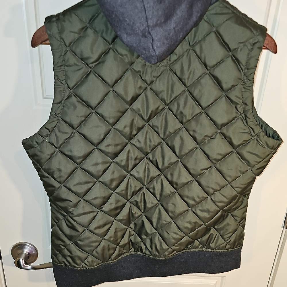 Ruff Hewn Quilted Vest with Hood - Olive and Charcoal SIZE L - Picture 5 of 6